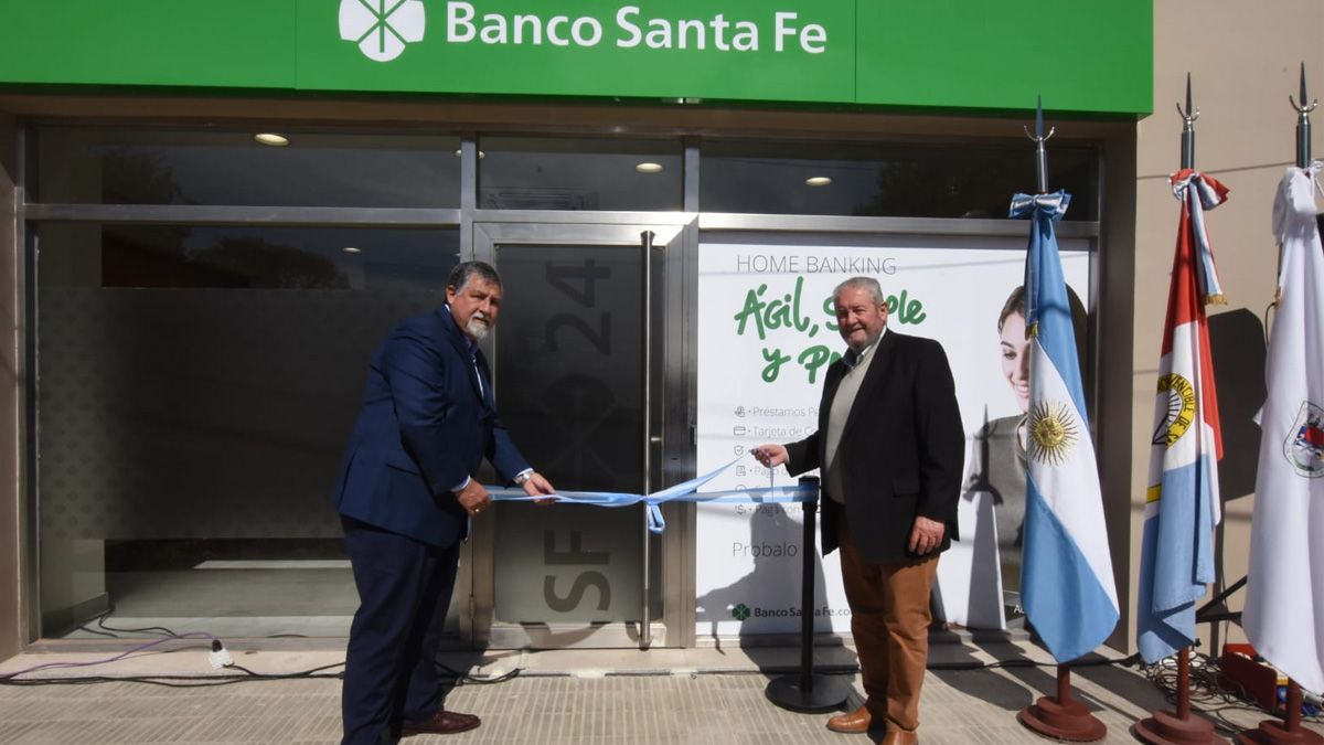 El Banco Santa Fe inauguró la sucursal de Monte Vera.