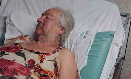 La mujer de 78 años permanece internada en un sanatorio privado y este lunes deberá ser intervenida quirurgicamente. La mujer de 78 años permanece internada en un sanatorio privado y este lunes deberá ser intervenida quirurgicamente.