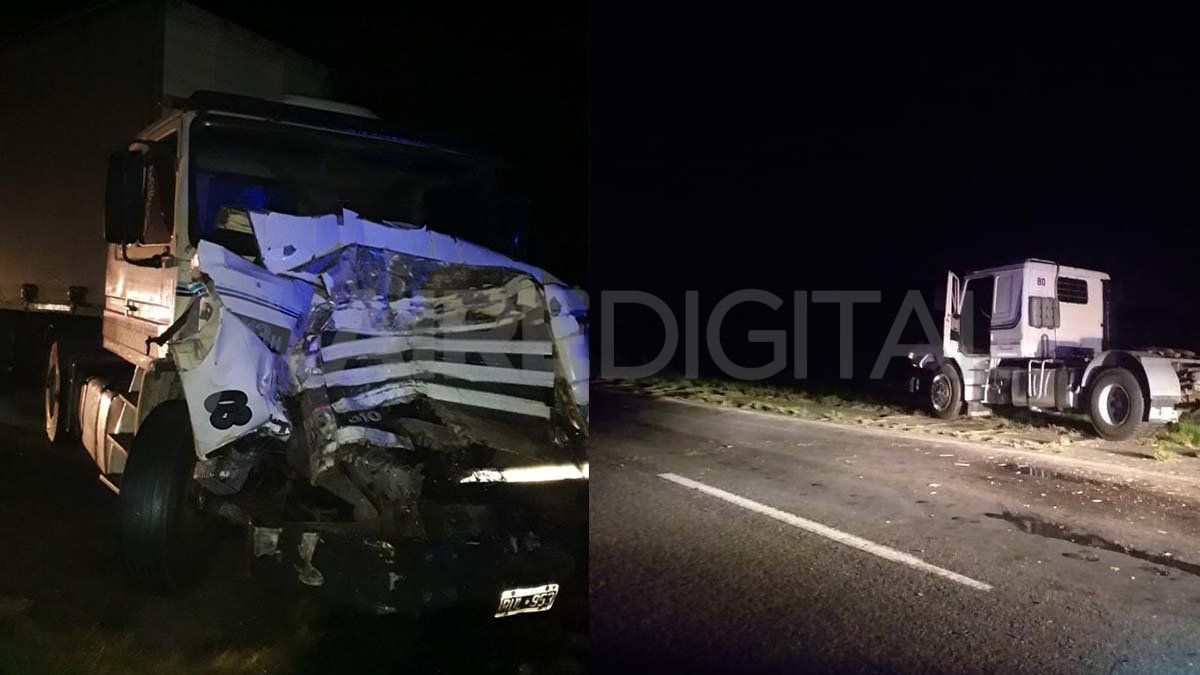 Así quedó el frente del camión que chocó en la parte trasera del otro.&nbsp;