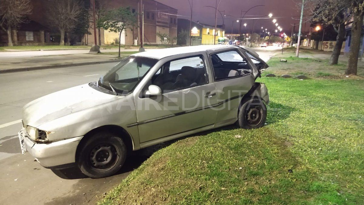 Chocaron un auto estacionado en avenida Pe&ntilde;aloza 6900