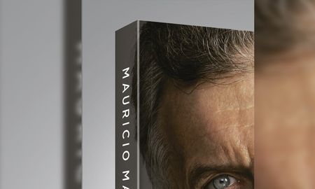 Mauricio Macri realizó una publicación en su cuenta de Instagram y develó una parte de la tapa. Mauricio Macri realizó una publicación en su cuenta de Instagram y develó una parte de la tapa.