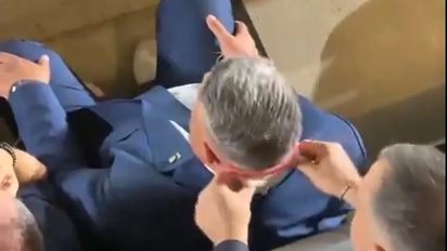 Un video del Chiqui Tapia se hizo viral en la Copa América: un dirigente le pasó la toalla por la nuca