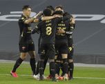 Colón informó que el plantel arrojó resultados no detectables de coronavirus y están todos a disposición para jugar ante Lanús por la segunda fecha del Torneo de la Liga Profesional. Colón informó que el plantel arrojó resultados no detectables de coronavirus y están todos a disposición para jugar ante Lanús por la segunda fecha del Torneo de la Liga Profesional.