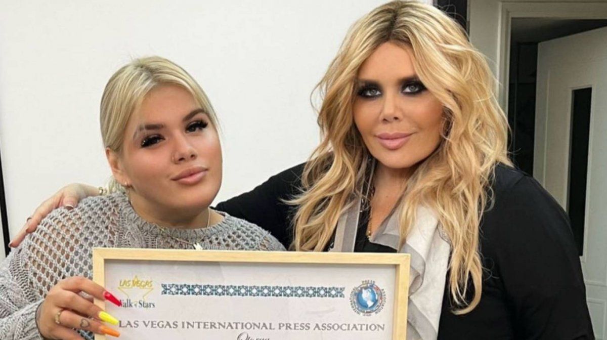 Las Vegas International Press Association sorprendió a More Rial.