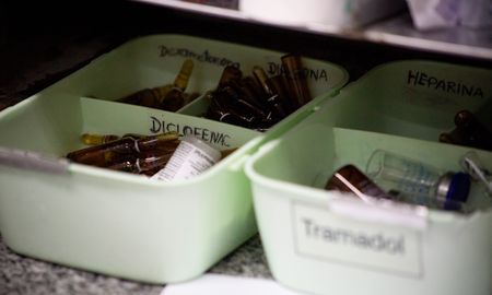 La deuda con las droguer&iacute;a hace peligrar la entrega de medicamentos.