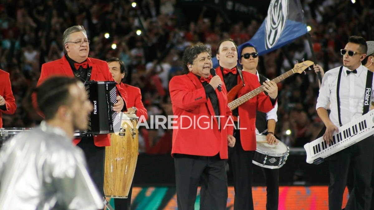 Colón y Los Palmeras quieren agradecerle a los hinchas con un show en el estadio