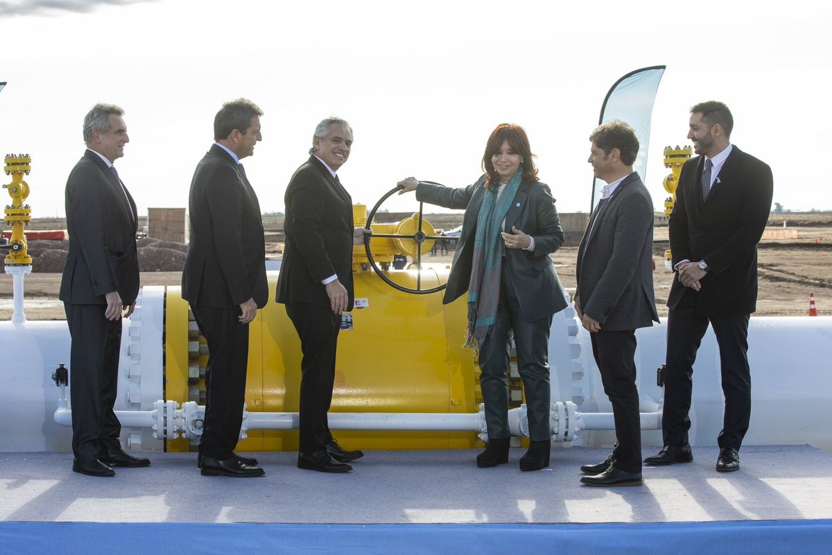 La inauguración del gasoducto se realizó el 9 de julio con la apertura simbólica de una válvula en la localidad de Tratayén en la provincia del Neuquén.