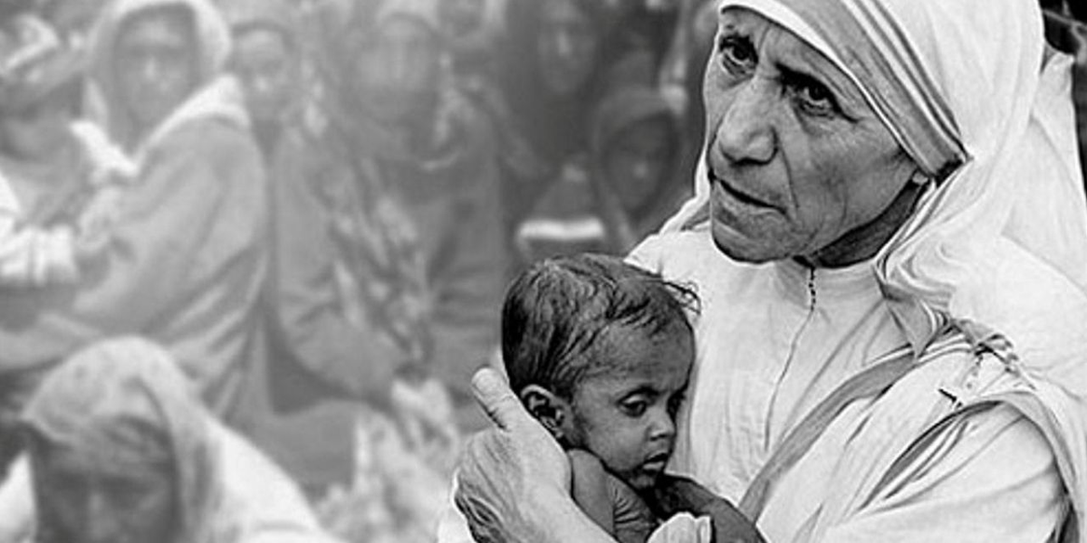 Santa Madre Teresa de Calcuta fue una monja católica de origen albanés y arrumano nacionalizada india, que fundó la congregación de las Misioneras de la Caridad en Calcuta en 1950. Santa Madre Teresa de Calcuta fue una monja católica de origen albanés y arrumano nacionalizada india, que fundó la congregación de las Misioneras de la Caridad en Calcuta en 1950. 