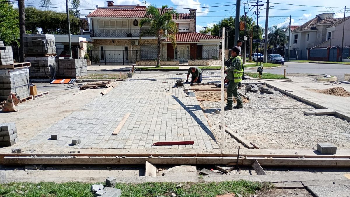 A partir de este lunes, el recorrido habitual de la Línea 16 se verá afectado por trabajos que se realizarán en avenida Almirante Brown. A partir de este lunes, el recorrido habitual de la Línea 16 se verá afectado por trabajos que se realizarán en avenida Almirante Brown.