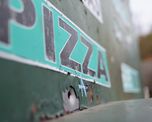El carrito de comidas de la zona sur de Rosario exhibe los impactos de la balacera. El carrito de comidas de la zona sur de Rosario exhibe los impactos de la balacera.