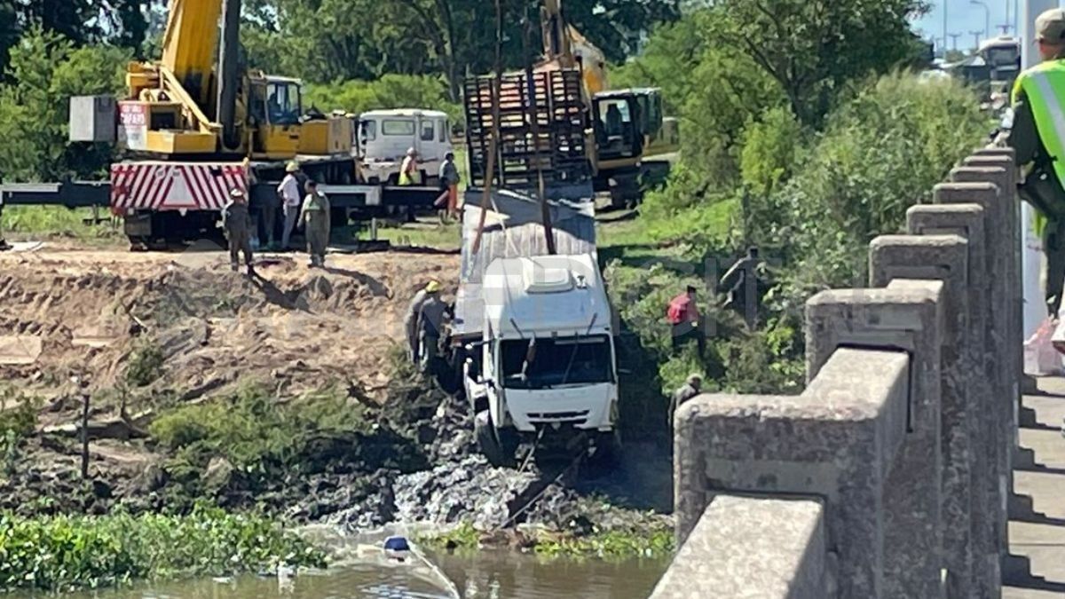 Tras retirar el camión