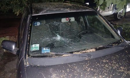 Barrio Schneider: denunció a su expareja por romperle el auto. Barrio Schneider: denunció a su expareja por romperle el auto.