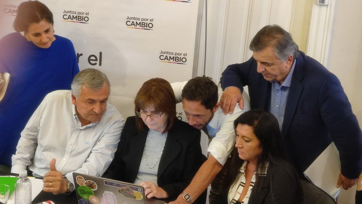 La coalición opositora Juntos por el Cambio (JxC) llamó este domingo a la templanza de todas las fuerzas políticas