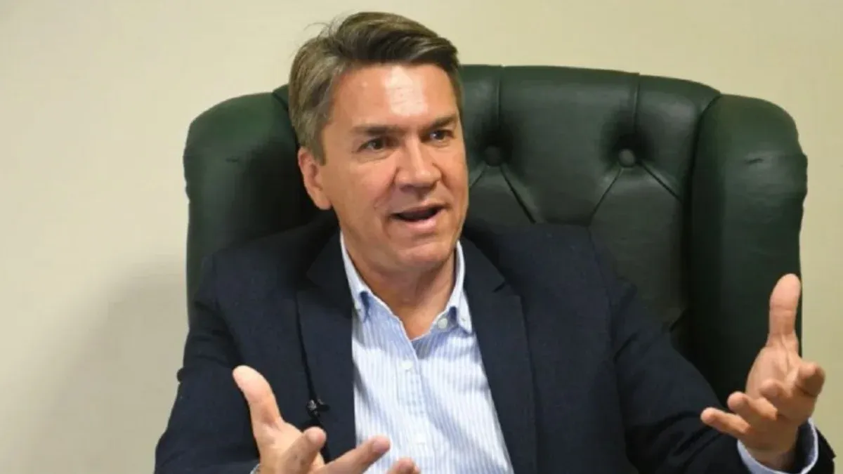 El legislador, de 52 años, es arquitecto y docente universitario. El legislador, de 52 años, es arquitecto y docente universitario.