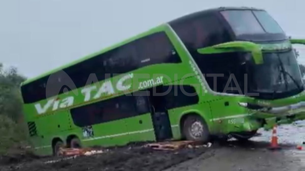 Estaba con la luz apagada, dijo el chofer del colectivo que atropelló un patrullero en la Ruta 4