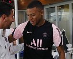 Luego de la llegada de Messi, Kylian Mbappé podría irse del Paris Saint-Germain para jugar en el Real Madrid. Luego de la llegada de Messi, Kylian Mbappé podría irse del Paris Saint-Germain para jugar en el Real Madrid.
