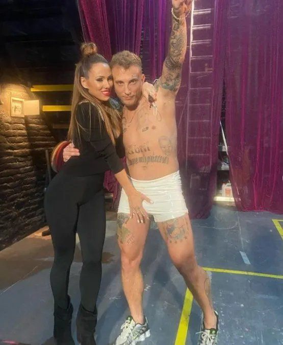 Tremenda foto de Barby Silenzi y El Polaco.