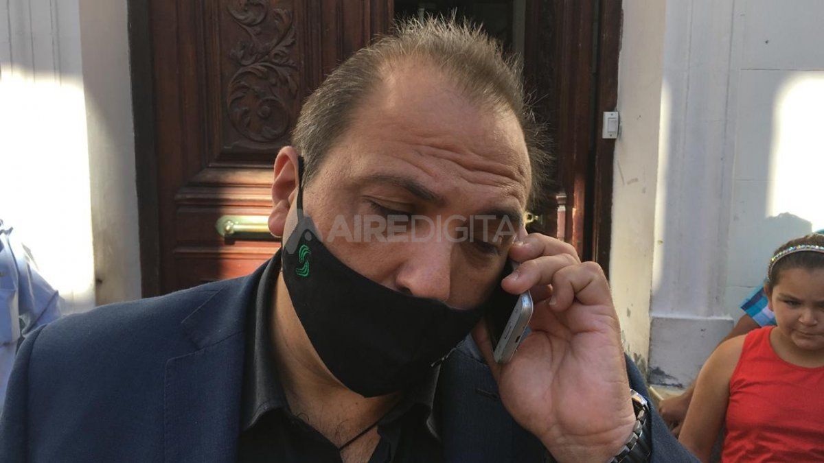 Luis López, director de Anses en Santa Fe, recomendó a las personas que no pueden solicitar el turno por la web que vengan a las 7.30 a la oficina de la peatonal.