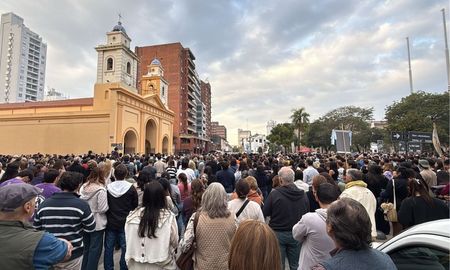 santa fe: una multitud participo de la celebracion del corpus christi en la catedral metropolitana santa fe: una multitud participo de la celebracion del corpus christi en la catedral metropolitana