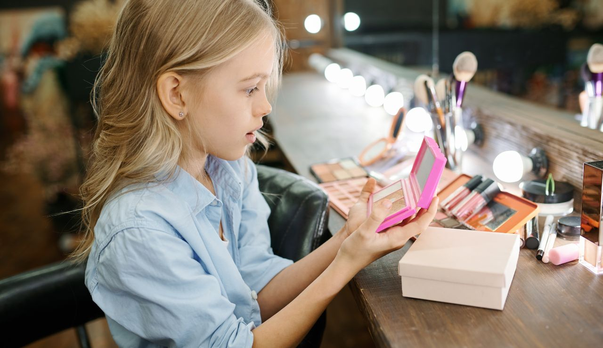 La cosmeticorexia es una cuestión de salud: aparece cuando existe una obsesión por el cuidado de la piel y la cosmética. La cosmeticorexia es una cuestión de salud: aparece cuando existe una obsesión por el cuidado de la piel y la cosmética.