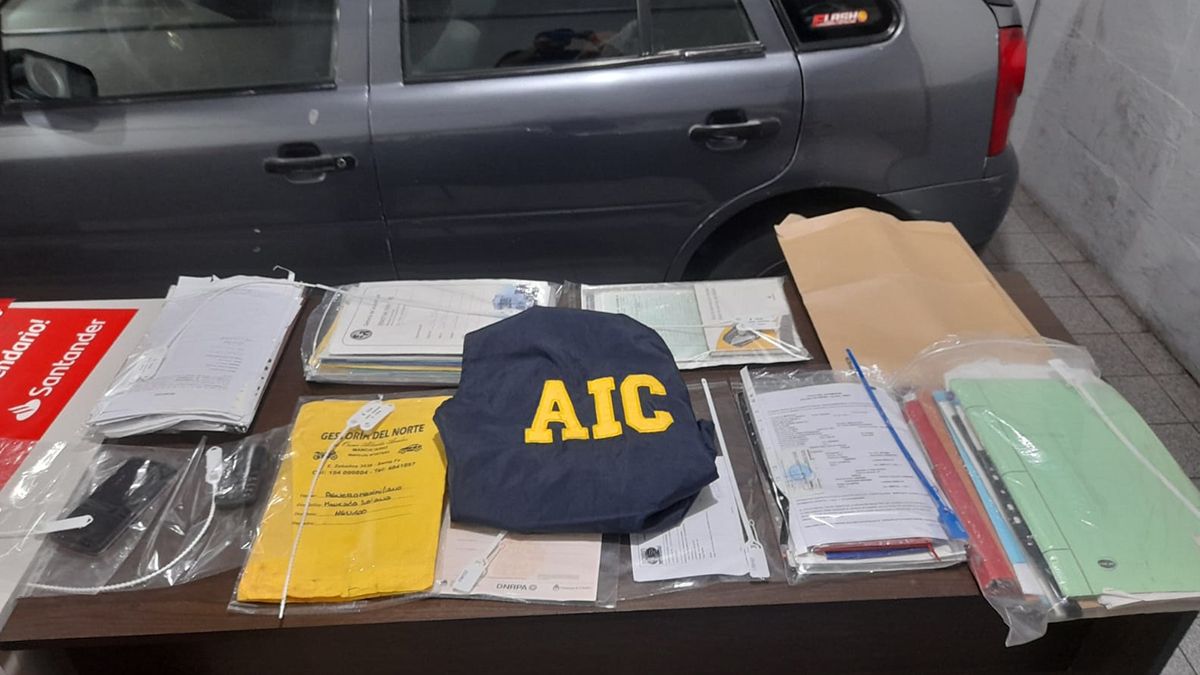 Durante los 17 allanamientos, los investigadores secuestraron documental relevante para la causa.