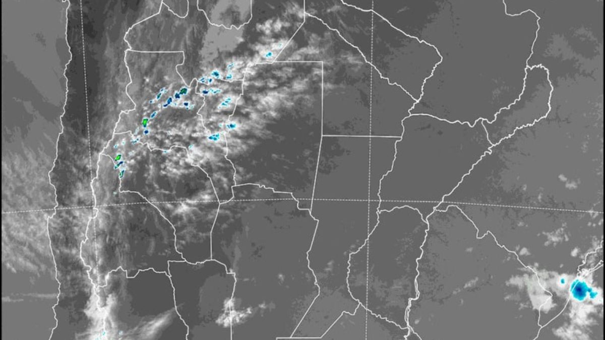 La imagen satelital nos muestra que toda la región tiene muy poca nubosidad. La imagen satelital nos muestra que toda la región tiene muy poca nubosidad. 