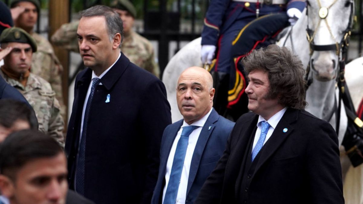 Manuel Adorni acompañó de cerca a Javier Milei en todas las actividades por el 25 de Mayo. Manuel Adorni acompañó de cerca a Javier Milei en todas las actividades por el 25 de Mayo.