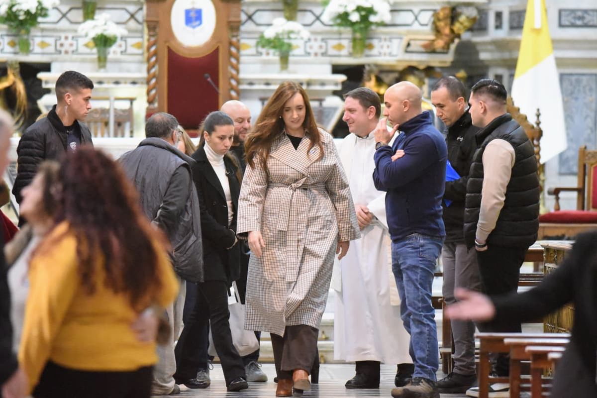 La actividad tuvo lugar en la Catedral rosarina y se desarrolló en un contexto atravesado por las tensiones internas dentro del gobierno nacional y las recientes acusaciones de corrupción que salpican al oficialismo. La actividad tuvo lugar en la Catedral rosarina y se desarrolló en un contexto atravesado por las tensiones internas dentro del gobierno nacional y las recientes acusaciones de corrupción que salpican al oficialismo.