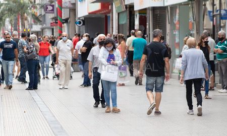 covid: la provincia volvio a superar los 2.000 casos positivos y reporto 26 muertes