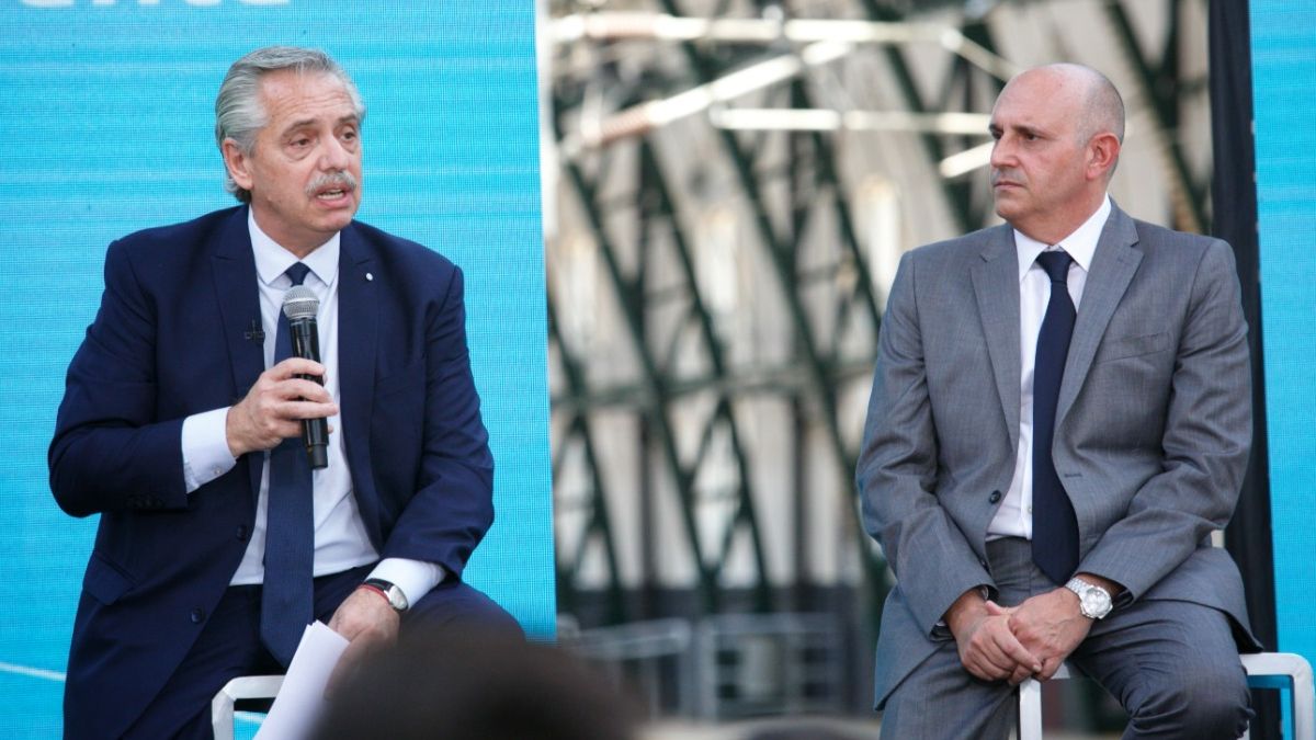 El presidente Fernández aceptó la renuncia de Guerrera a la cartera de Transporte. El santafesino Giuliano asumirá el cargo.