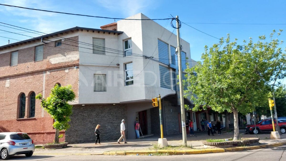 Parroquia nuestra Señora del Luján, ubicada en avenida Aristóbulo del Valle al 6000.