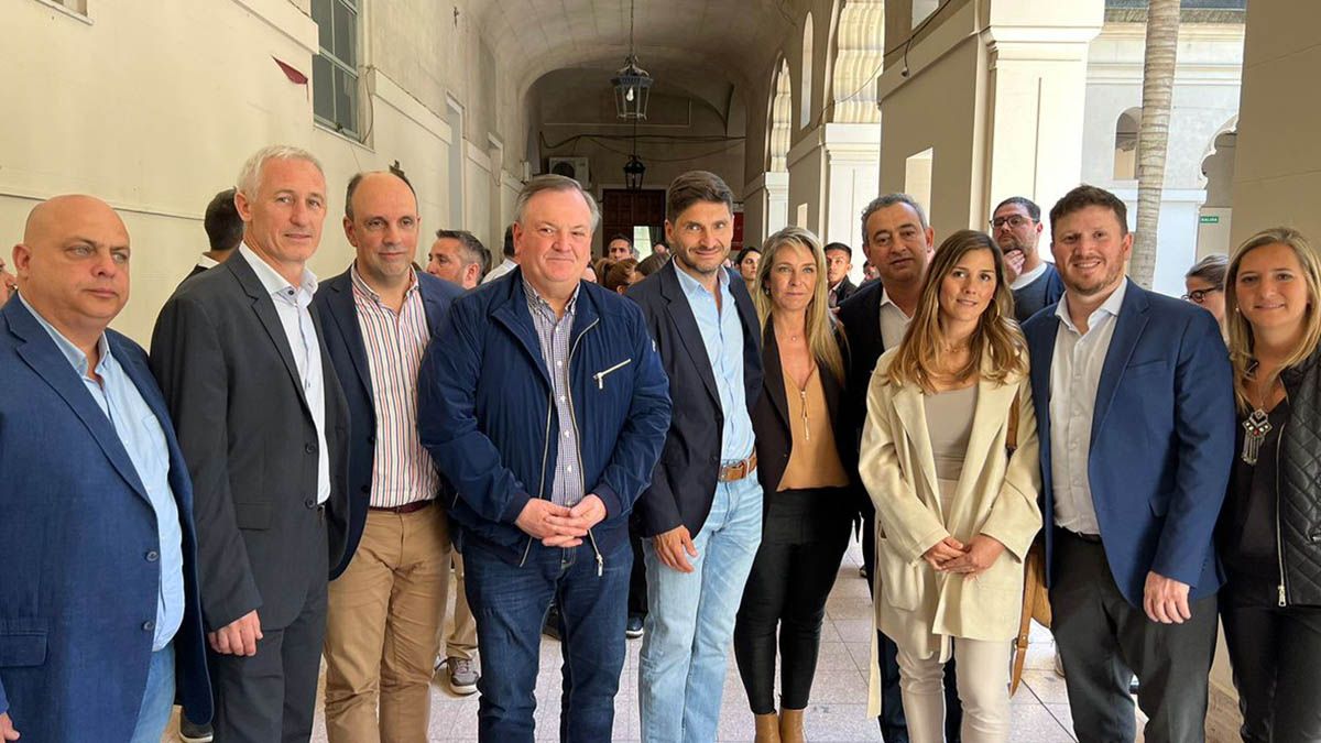 La actividad, que giró en cuestiones vinculadas a la educación, tuvo otros condimentos, como la participación de espacios que venían siendo algo distantes. Se trata de Creo - del intendente de Rosario, Pablo Javkin – el GEN y el PDP.