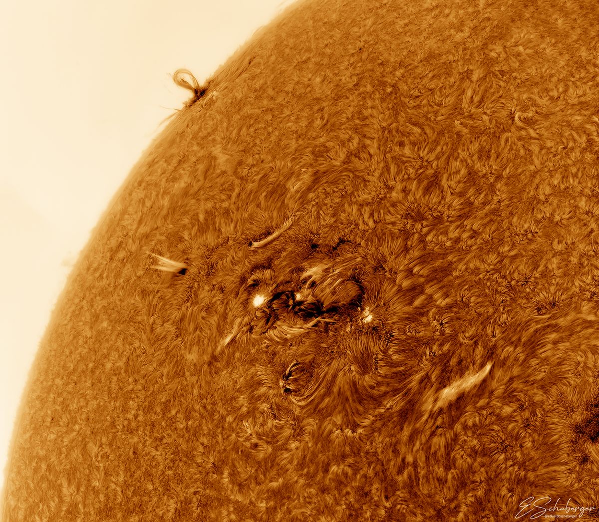 Otra de las fotos del Sol con las que concursó Schaberger y que fue finalista. Otra de las fotos del Sol con las que concursó Schaberger y que fue finalista.