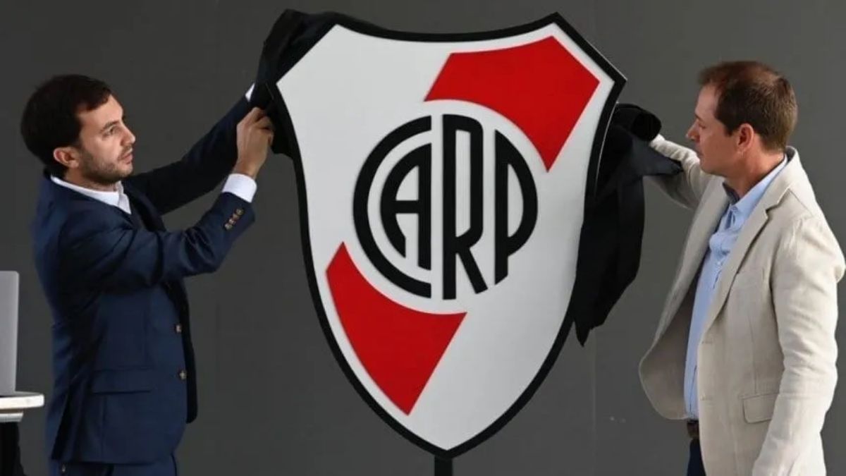 Stefano Di Carlo asumiría la presidencia de River. 