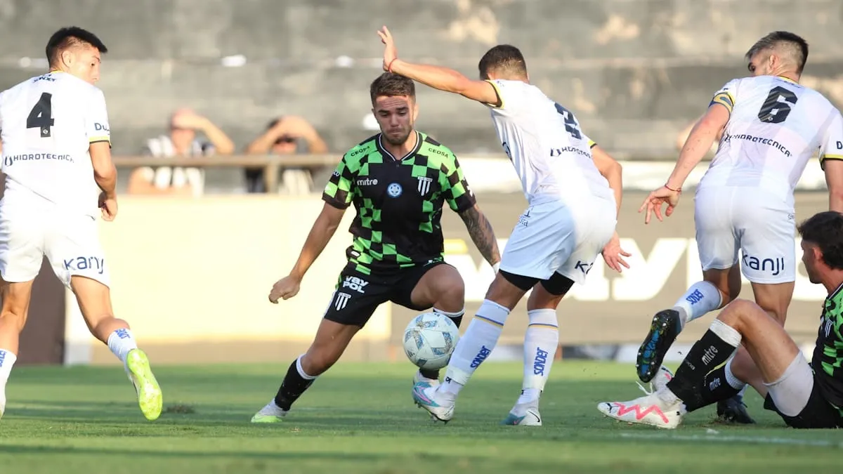 El delantero de Gimnasia y Esgrima Nicolás Romano palpitó el choque ante Colón. Foto: Diario UNO Mendoza. El delantero de Gimnasia y Esgrima Nicolás Romano palpitó el choque ante Colón. Foto: Diario UNO Mendoza.