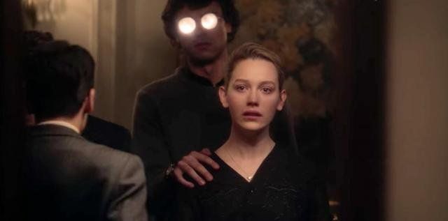 "El joven de las gafas" era Edmund, el fallecido prometido de Dani (Foto: Netflix)