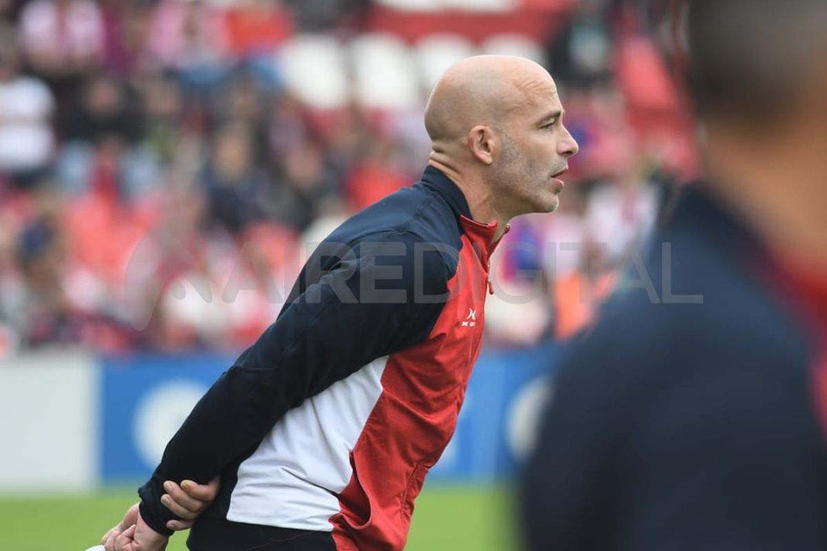 Sebastián Méndez hará dos cambios en Unión para visitar a Newell's. Sebastián Méndez hará dos cambios en Unión para visitar a Newell's.