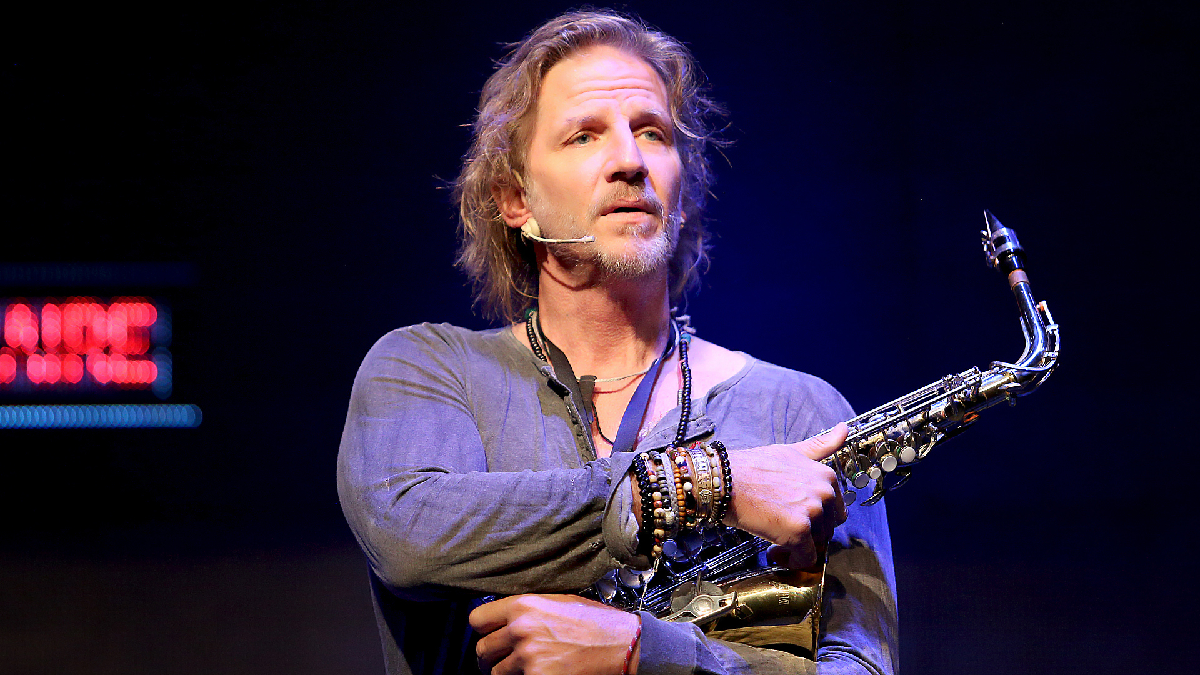 Desde su adolescencia, Facundo comenz&oacute; a tocar el saxof&oacute;n y hoy ama dedicarse a la m&uacute;sica.&nbsp;