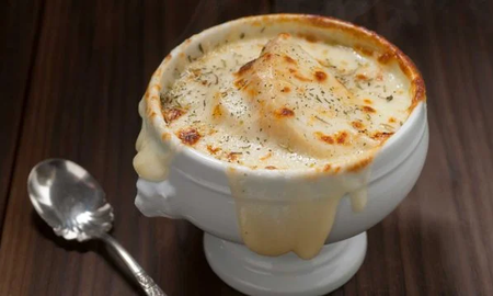 La sopa de cebolla en la airfryer que cura cualquier resfriado: el plato de cuchara que más apetece en invierno La sopa de cebolla en la airfryer que cura cualquier resfriado: el plato de cuchara que más apetece en invierno