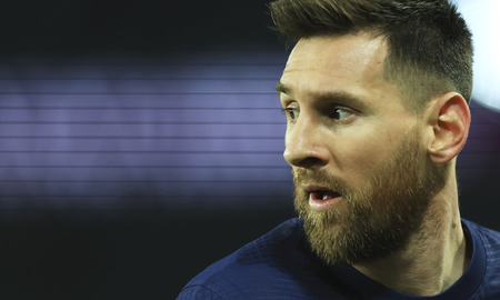 Lionel Messi empezó a cumplir con la sanción que le aplicó Paris Saint-Germain por el viaje que realizó a Arabia Saudita. Lionel Messi empezó a cumplir con la sanción que le aplicó Paris Saint-Germain por el viaje que realizó a Arabia Saudita.