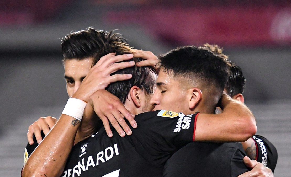 Copa de la Liga: Colón vence 1-0 a Arsenal con un gol de ...