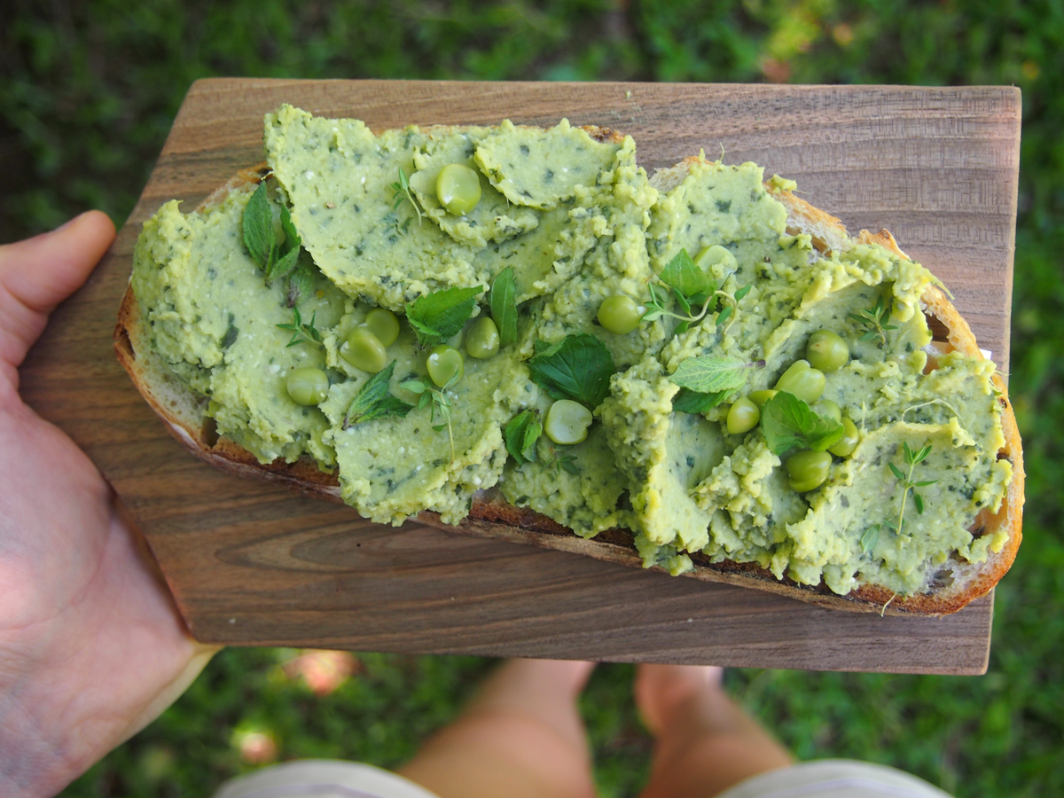 El hummus de arveja es una excelente opción para preparar en casa y sorprender a tu familia. El hummus de arveja es una excelente opción para preparar en casa y sorprender a tu familia.