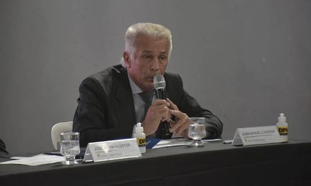 Juan Manuel Caudana, actual presidente comunal de Santa Clara de Buena Vista, renovó su cargo con el 57,4% de los votos. Juan Manuel Caudana, actual presidente comunal de Santa Clara de Buena Vista, renovó su cargo con el 57,4% de los votos.