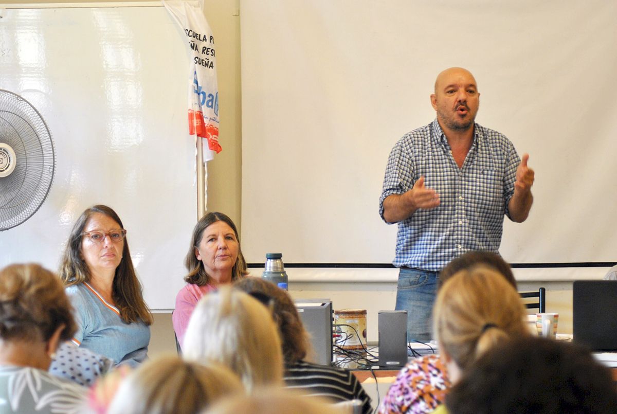 Amsafe Provincial vienen desarrollando charlas en toda la provincia de Santa Fe para profundizar en temas de interés para los jubilados docentes.