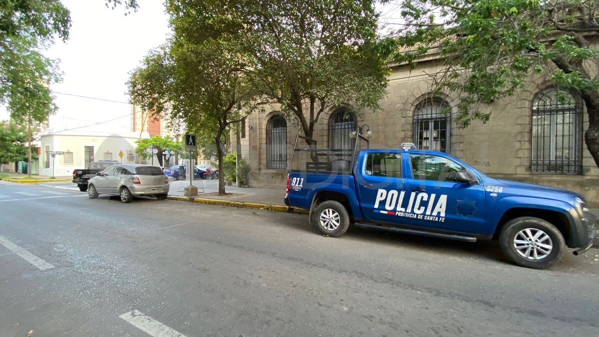 La Comisaría Tercera está ubicada en Lavalle 3400, del barrio Candioti, en la ciudad de Santa Fe.