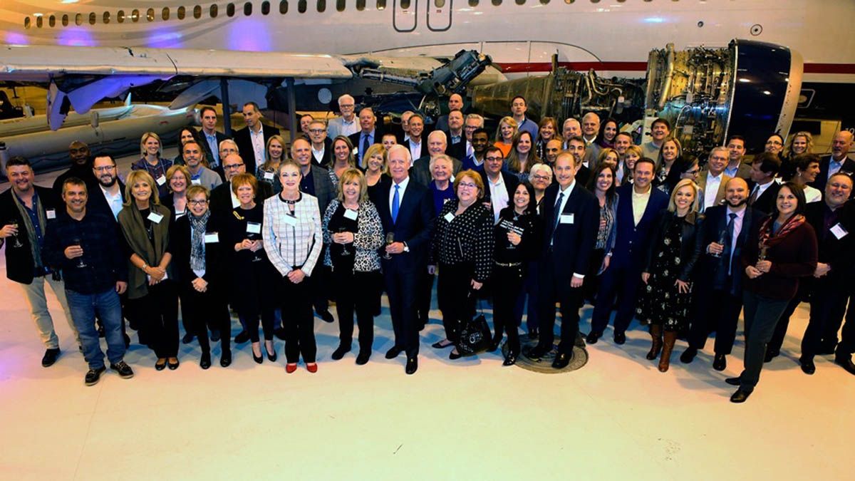 En 2019, al cumplirse diez años del acuatizaje, la tripulación del vuelo 1549, junto con la mayoría de los pasajeros, se reencontraron en el Carolinas Aviation Museum, donde se encuentra el avión.