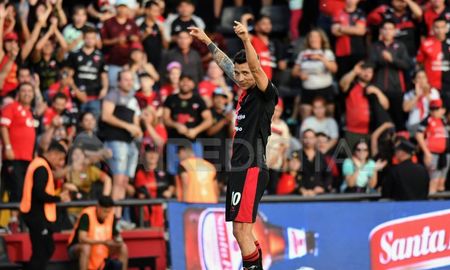 Rubén Botta, autor de dos goles en el empate de Colón ante River, criticó al árbitro Nicolás Ramírez. Rubén Botta, autor de dos goles en el empate de Colón ante River, criticó al árbitro Nicolás Ramírez.