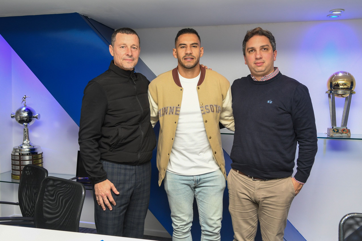 Yeison Gordillo firmó contrato con Vélez.