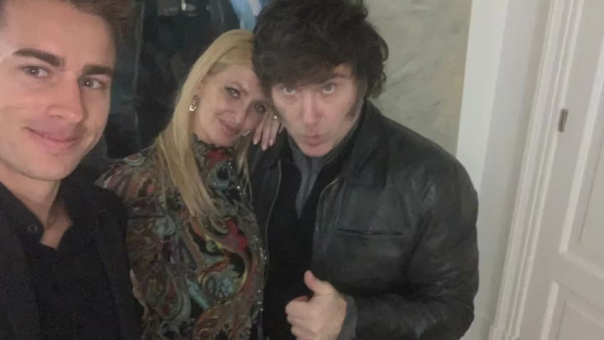 Stefano Di Aloy apoyó a su madre tras la separación con Javier Milei.