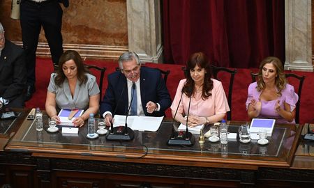 Aire de Santa Fe | alberto fernandez.jpg